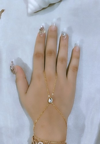 Aliban / finger ring bracelet